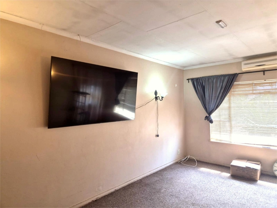 4 Bedroom Property for Sale in Vaalpark Free State